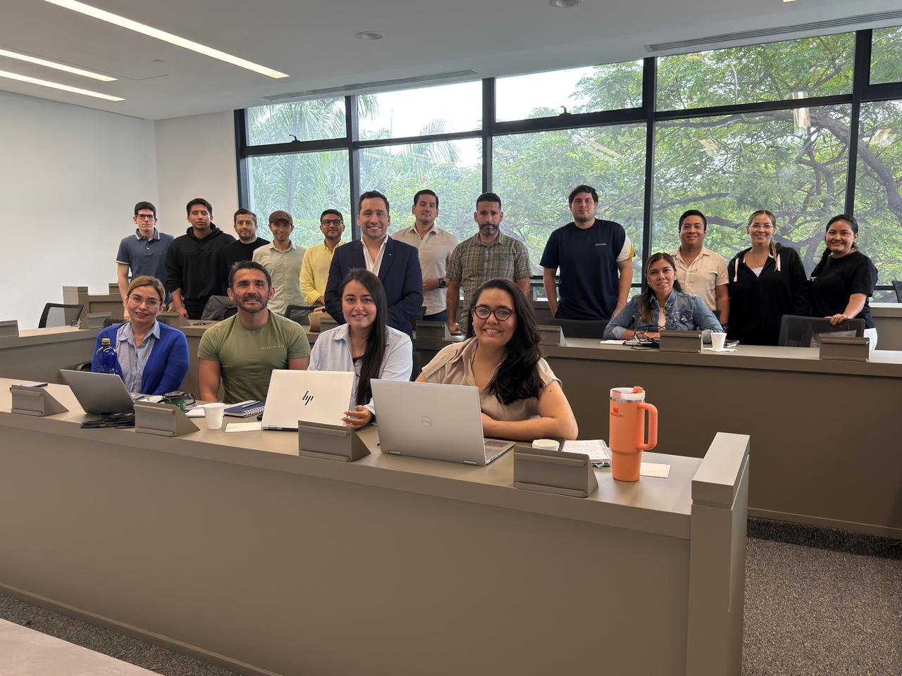 Equipo en un programa de aceleración con inteligencia artificial